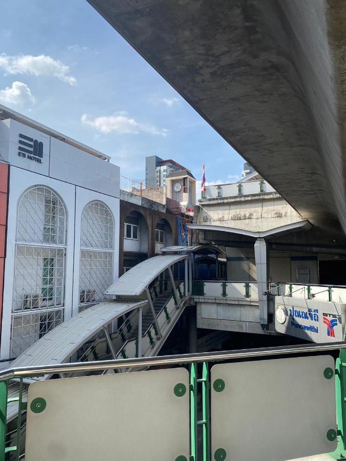 E11 Hotel - Bts Punnawithi Bangkok Exterior photo