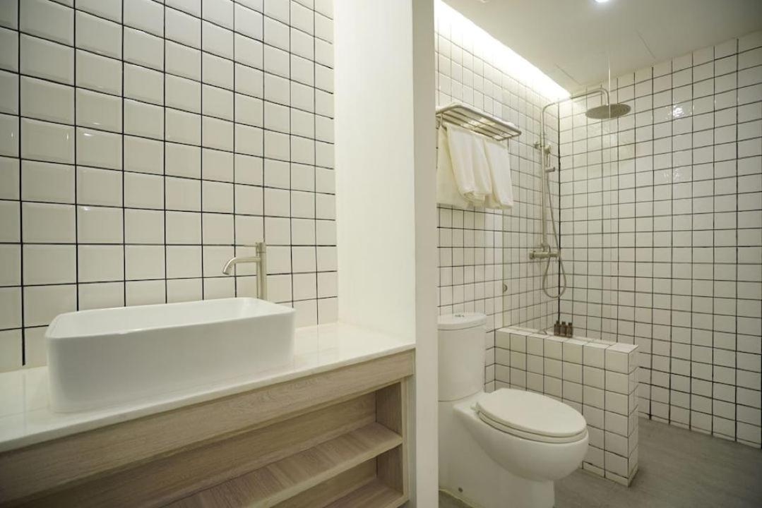 E11 Hotel - Bts Punnawithi Bangkok Exterior photo